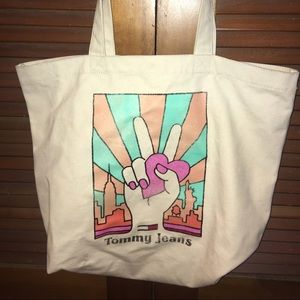Tommy Hilfiger Canvas Tote